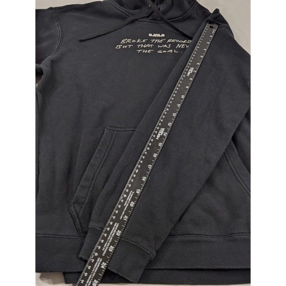 Nike LeBron James NBA Scoring Title Record Pullover Black Hoodie Size Medium - Picture 6 of 8